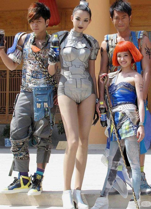 说沈月只有一米四？对方用一张图做出回应