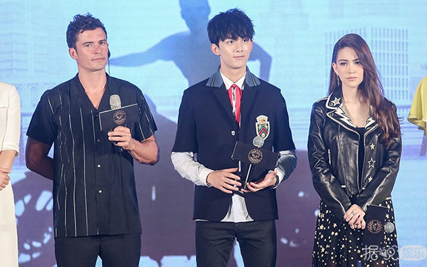 刘昊然和山崎贤人?这些破次元壁同框,你全看过算我输